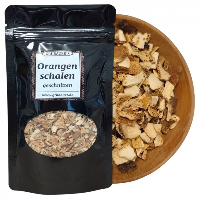 Orangenschalen geschnitten